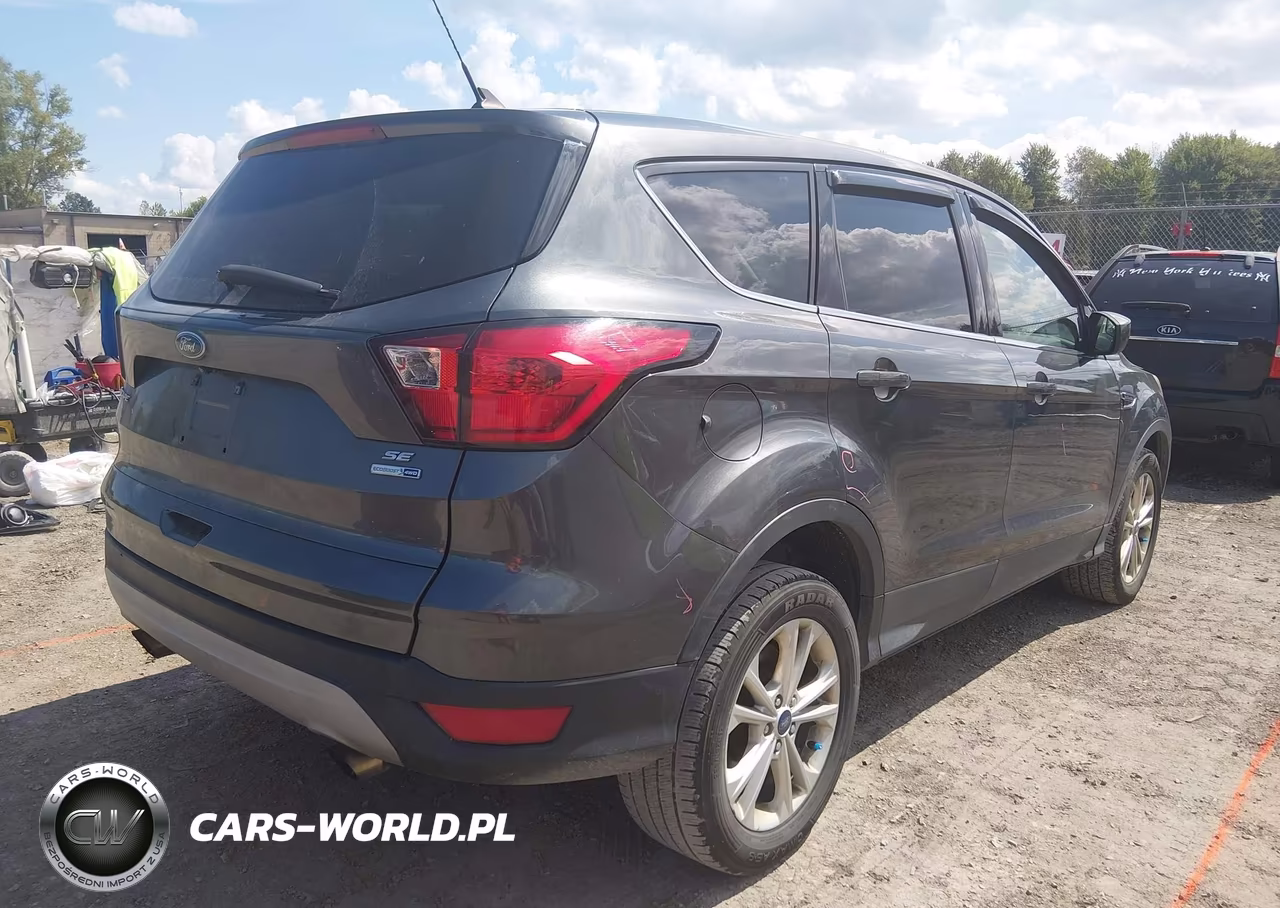 2019 Ford Escape Se VIN:1FMCU9GD9KUA14467 - 4