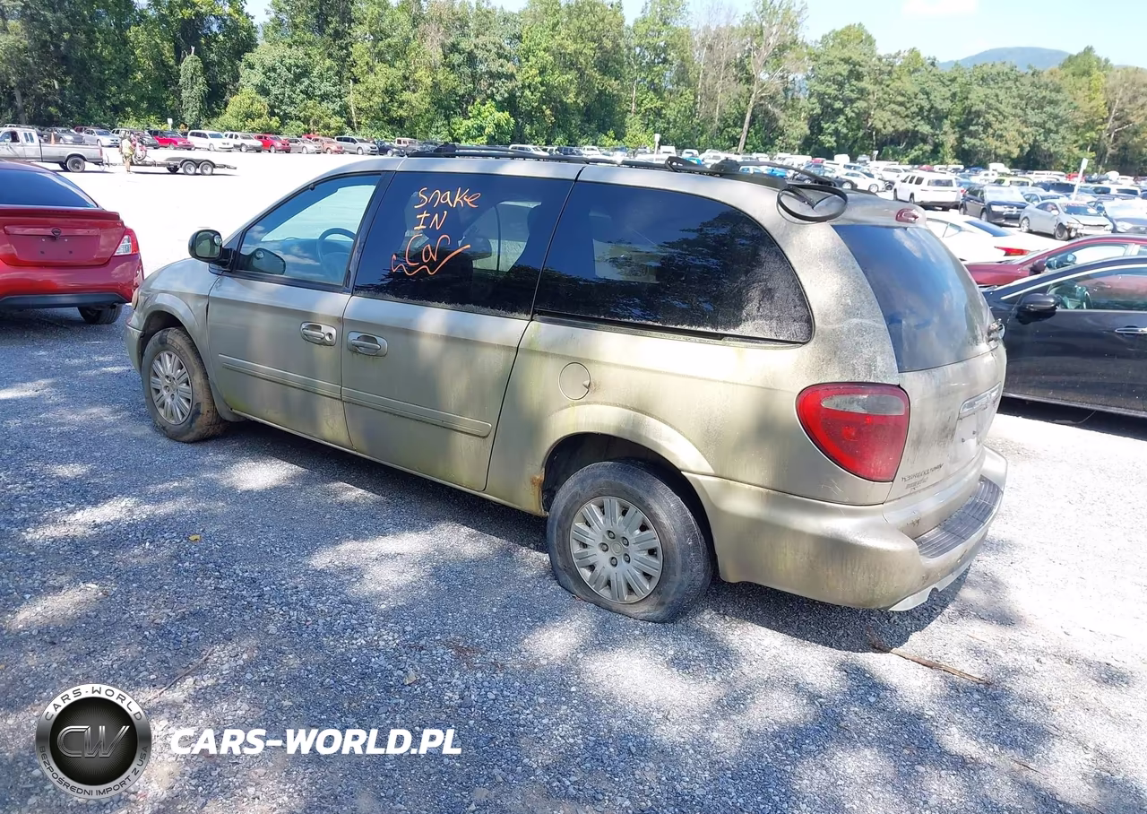 2005 Chrysler Town & Country Lx VIN:2C4GP44RX5R174889 - 3
