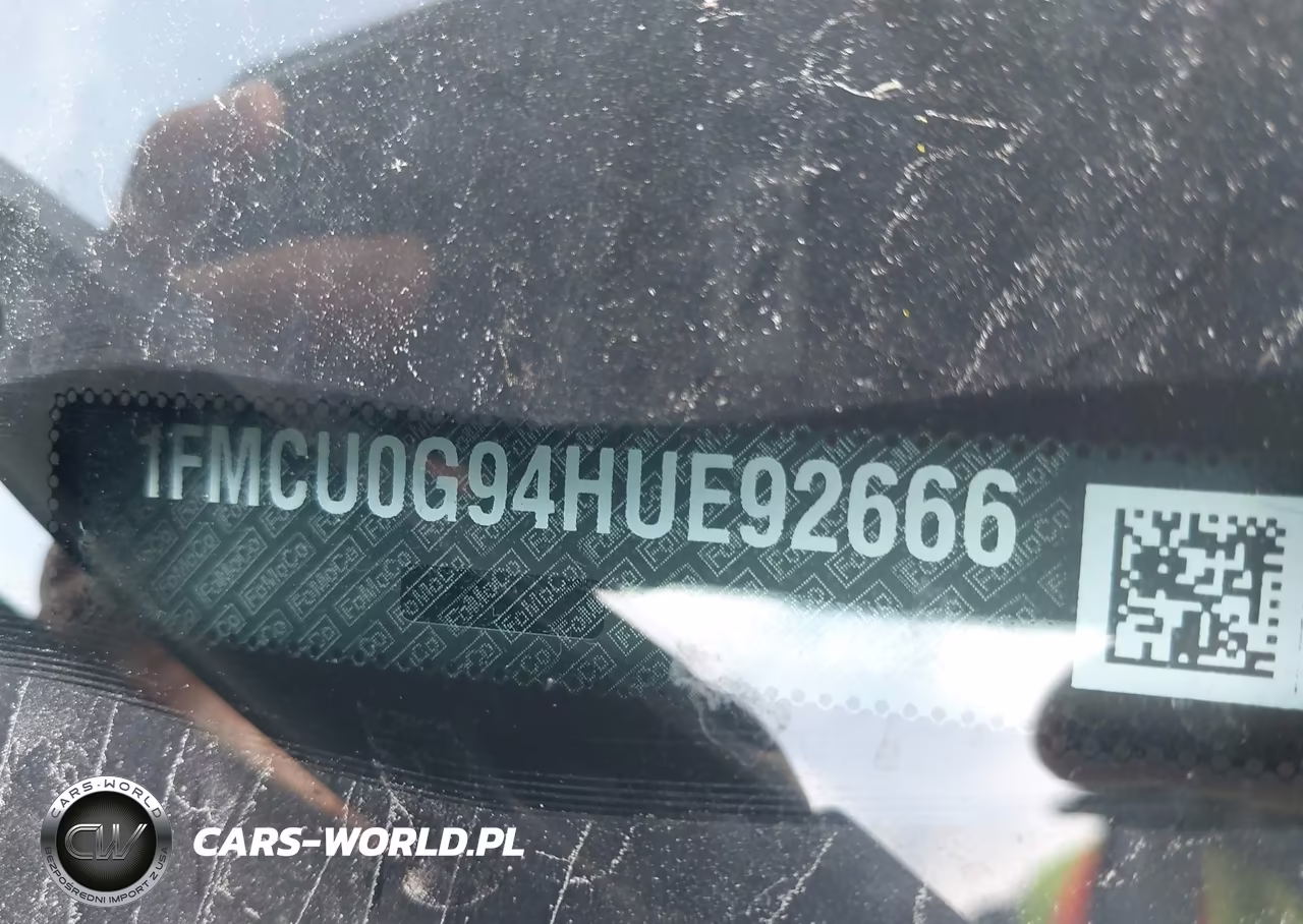 2017 Ford Escape Se VIN:1FMCU0G94HUE92666 - 9