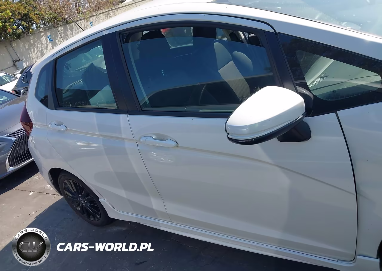 2020 Honda Fit Sport VIN:3HGGK5H6XLM726742 - 14