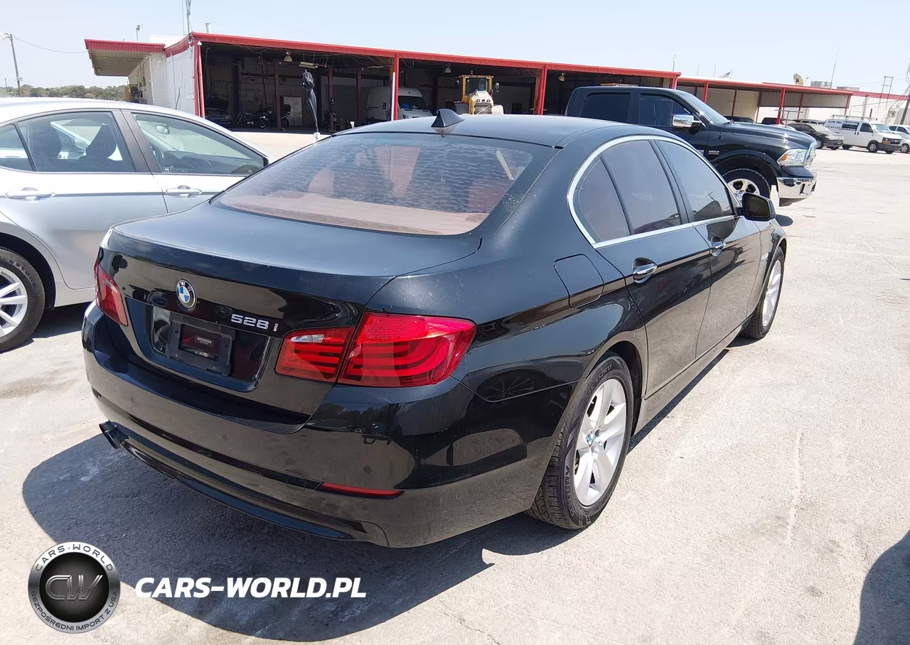 2013 BMW 528I VIN:WBAXG5C53DD228942 - 4