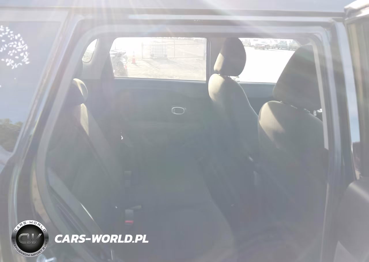 2016 Kia Soul VIN:KNDJN2A20G7357617 - 8