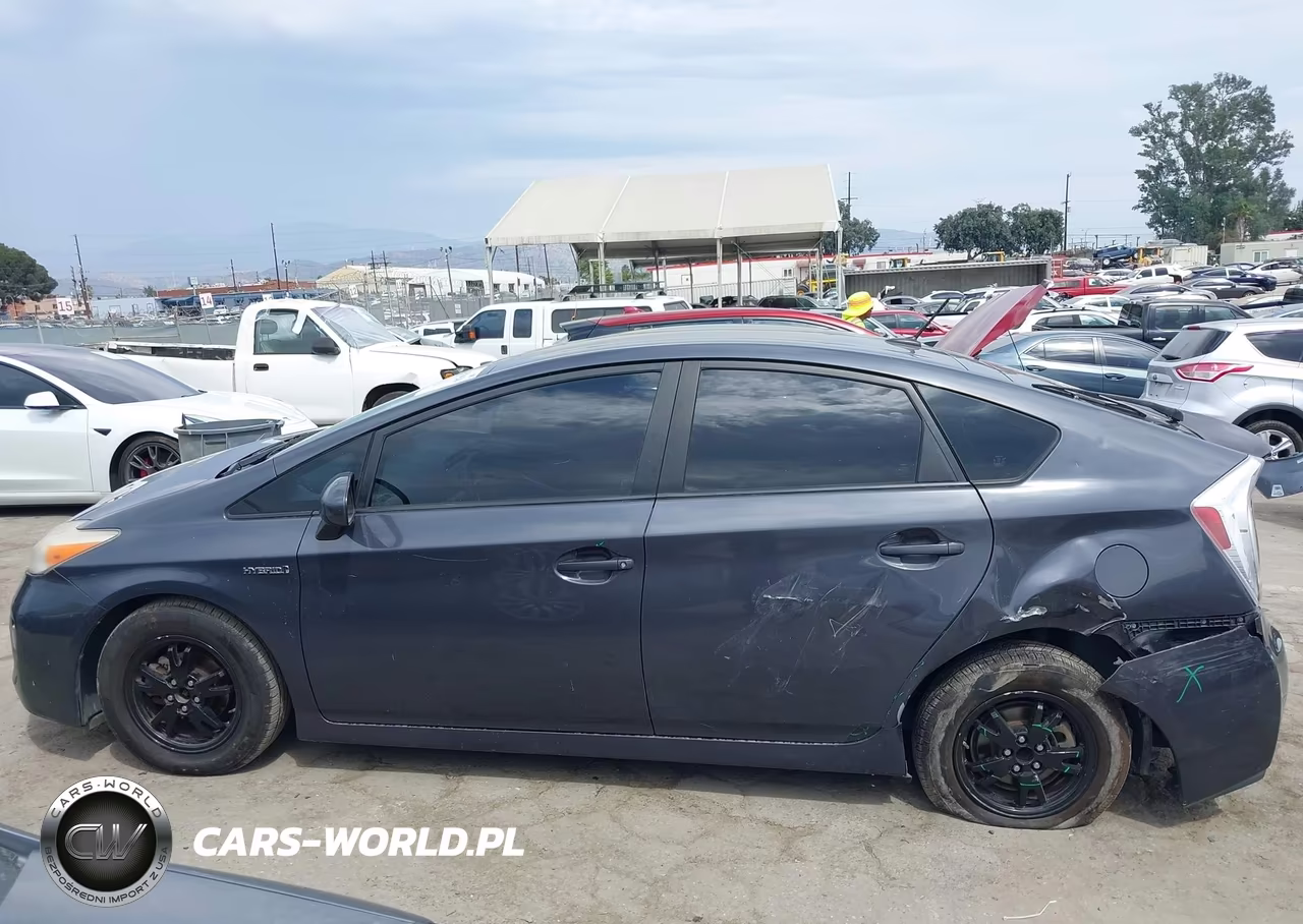 2012 Toyota Prius Three VIN:JTDKN3DU7C5492607 - 14