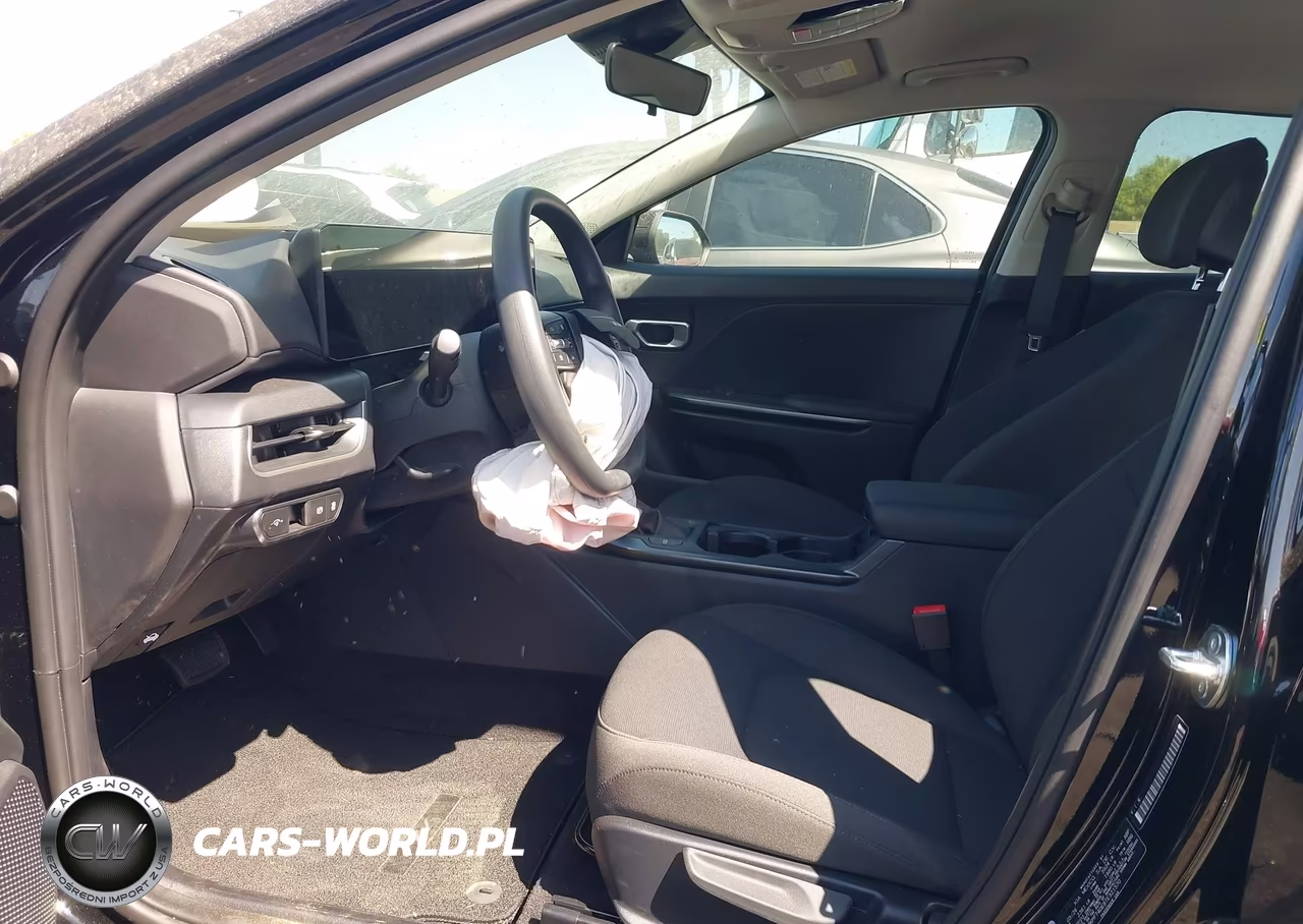 2026 Kia K4 Lxs VIN:3KPFT4DE8TE321570 - 5