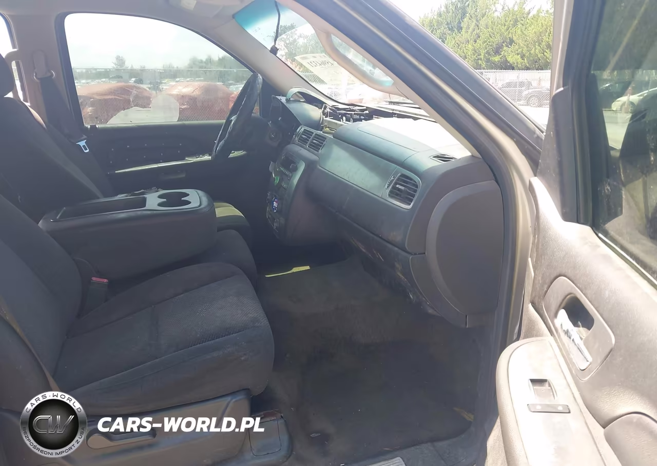 2007 Chevrolet Suburban Ls VIN:1GNFC16007J169039 - 5
