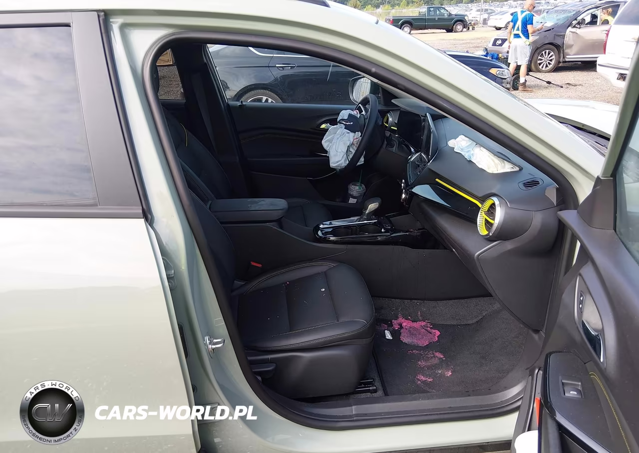 2025 Chevrolet Trax Fwd Activ VIN:KL77LKEP2SC130304 - 5