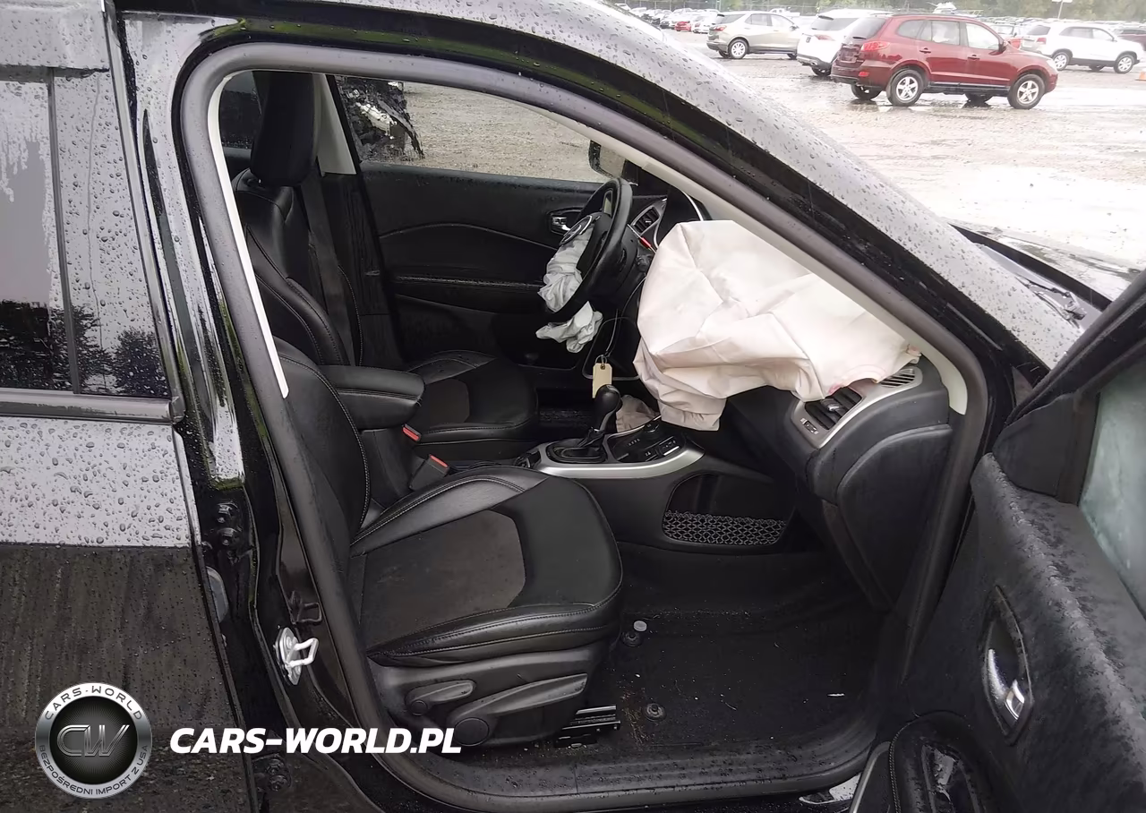 2020 Jeep Compass Latitude 4X4 VIN:3C4NJDBB6LT155233 - 5