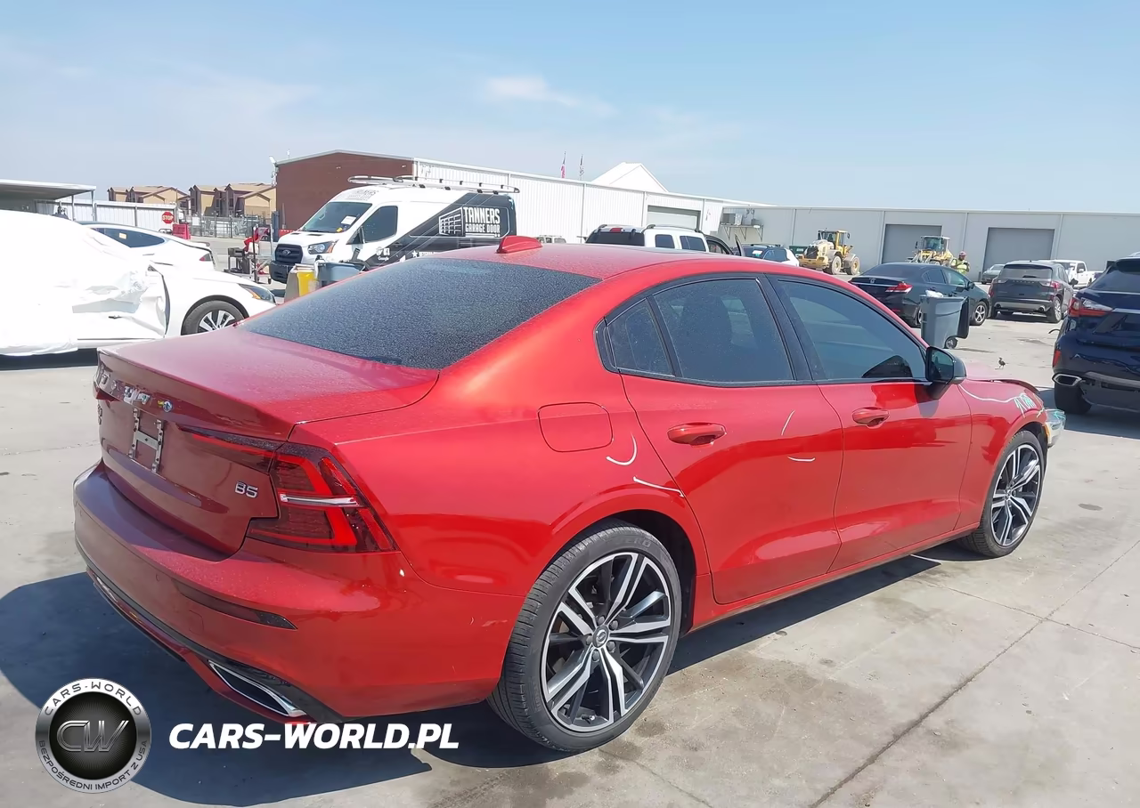 2022 Volvo S60 B5 R-Design VIN:7JRL12FM0NG160234 - 4