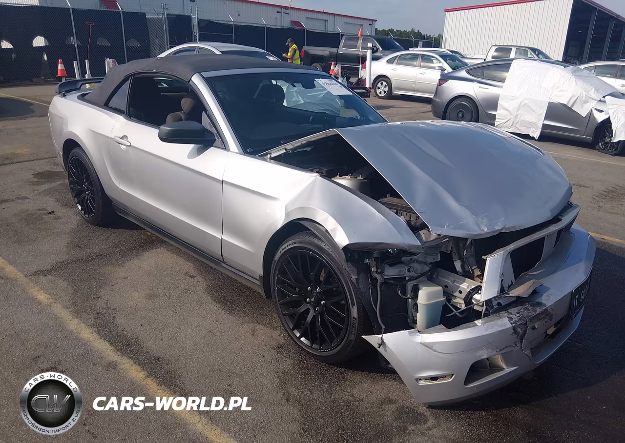 2012 Ford Mustang V6