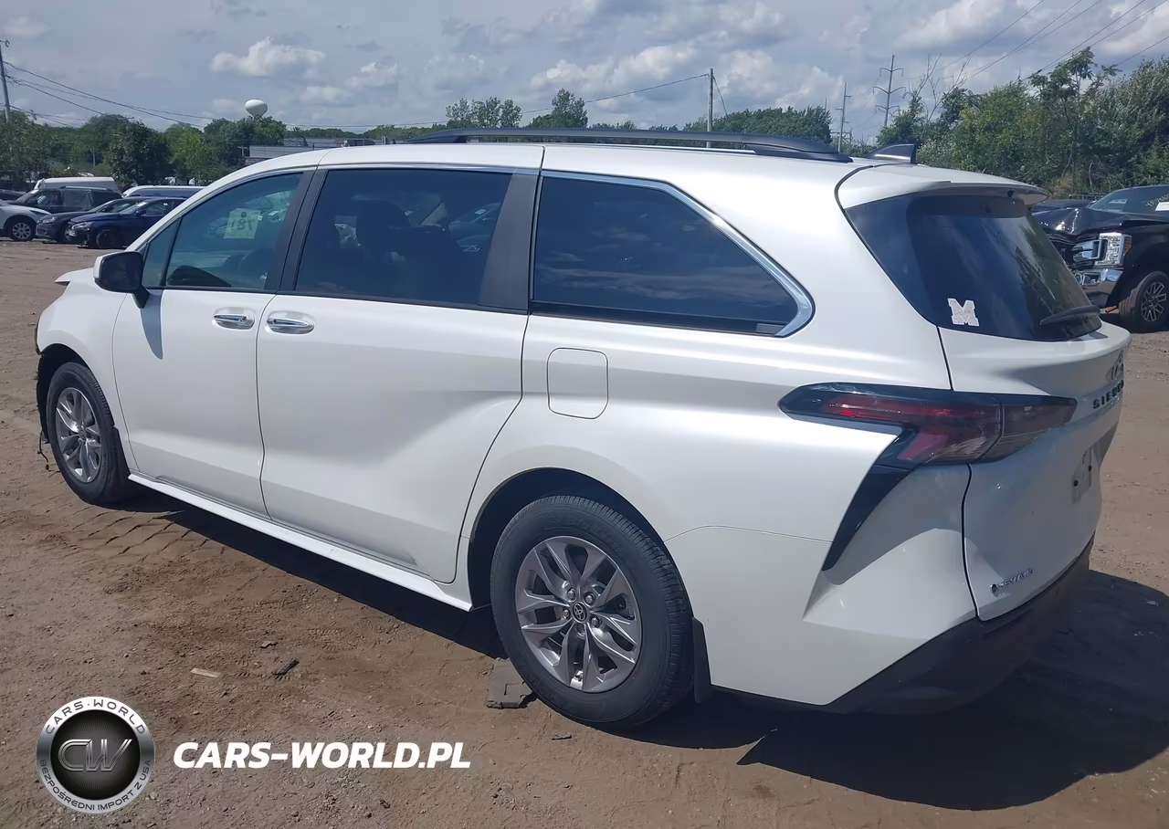 2025 Toyota Sienna Xle VIN:5TDJSKFC3SS186015 - 3