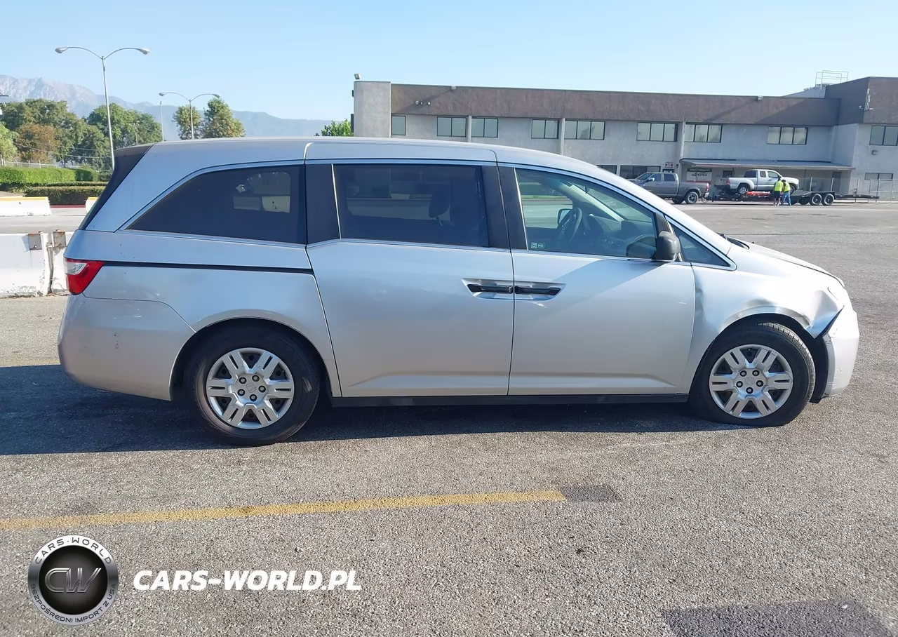 2011 Honda Odyssey Lx VIN:5FNRL5H22BB054972 - 13