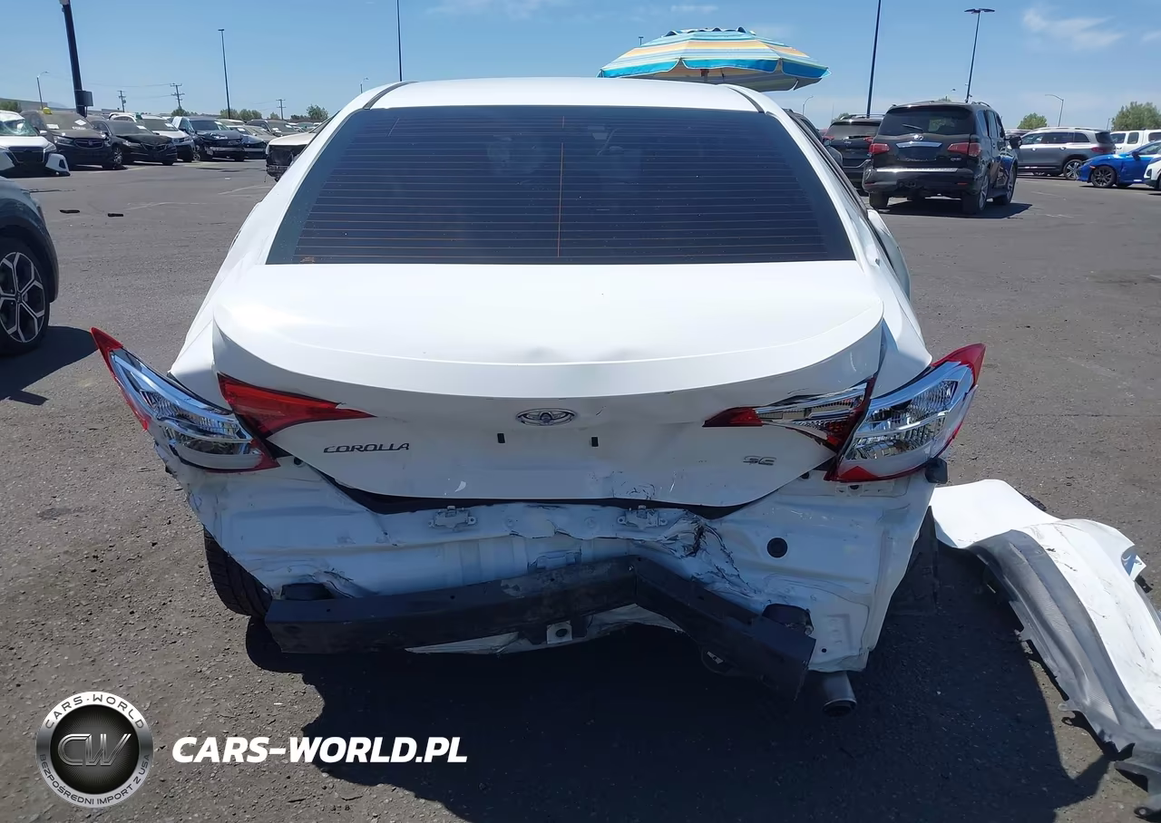 2018 Toyota Corolla Se VIN:5YFBURHE9JP785952 - 17