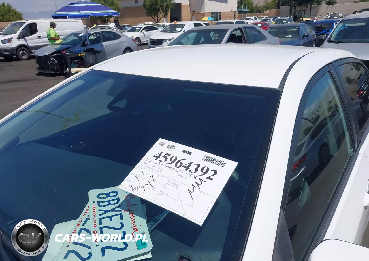 2018 Toyota Corolla Se VIN:5YFBURHE9JP785952 - 18