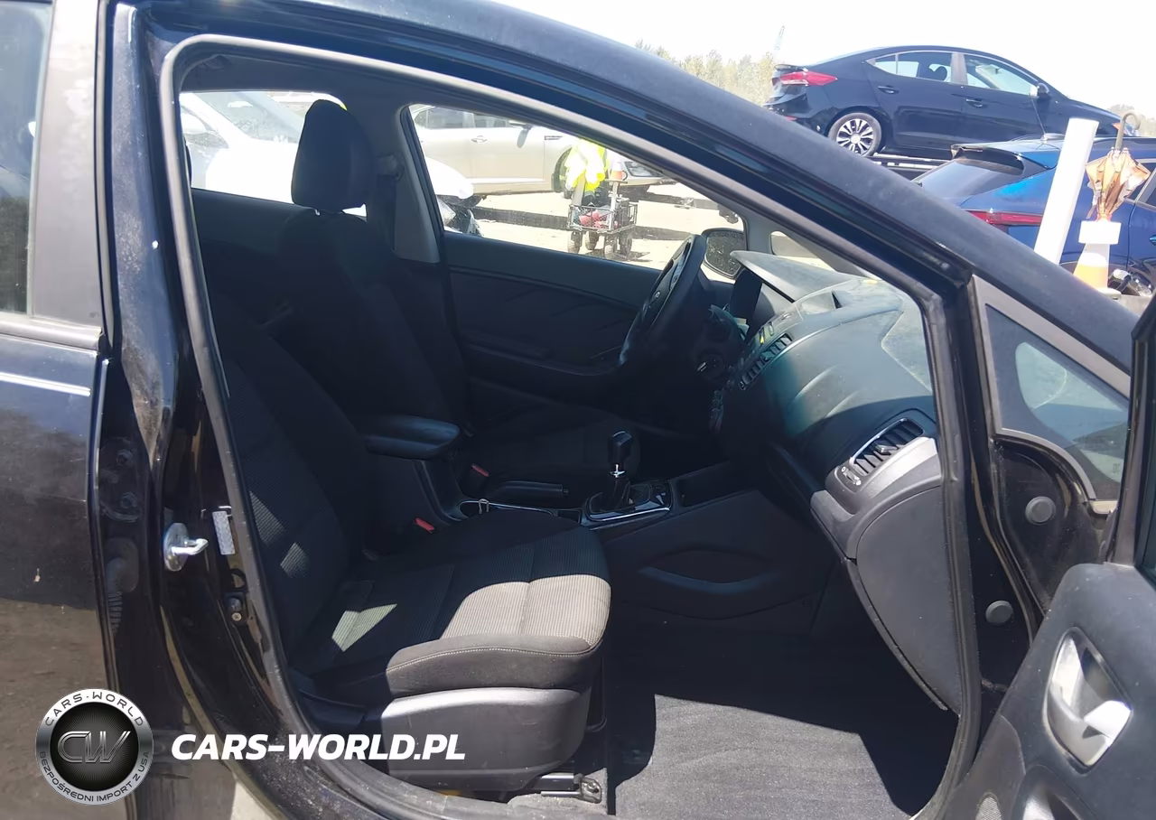 2017 Kia Forte Lx VIN:3KPFK4A74HE028927 - 5