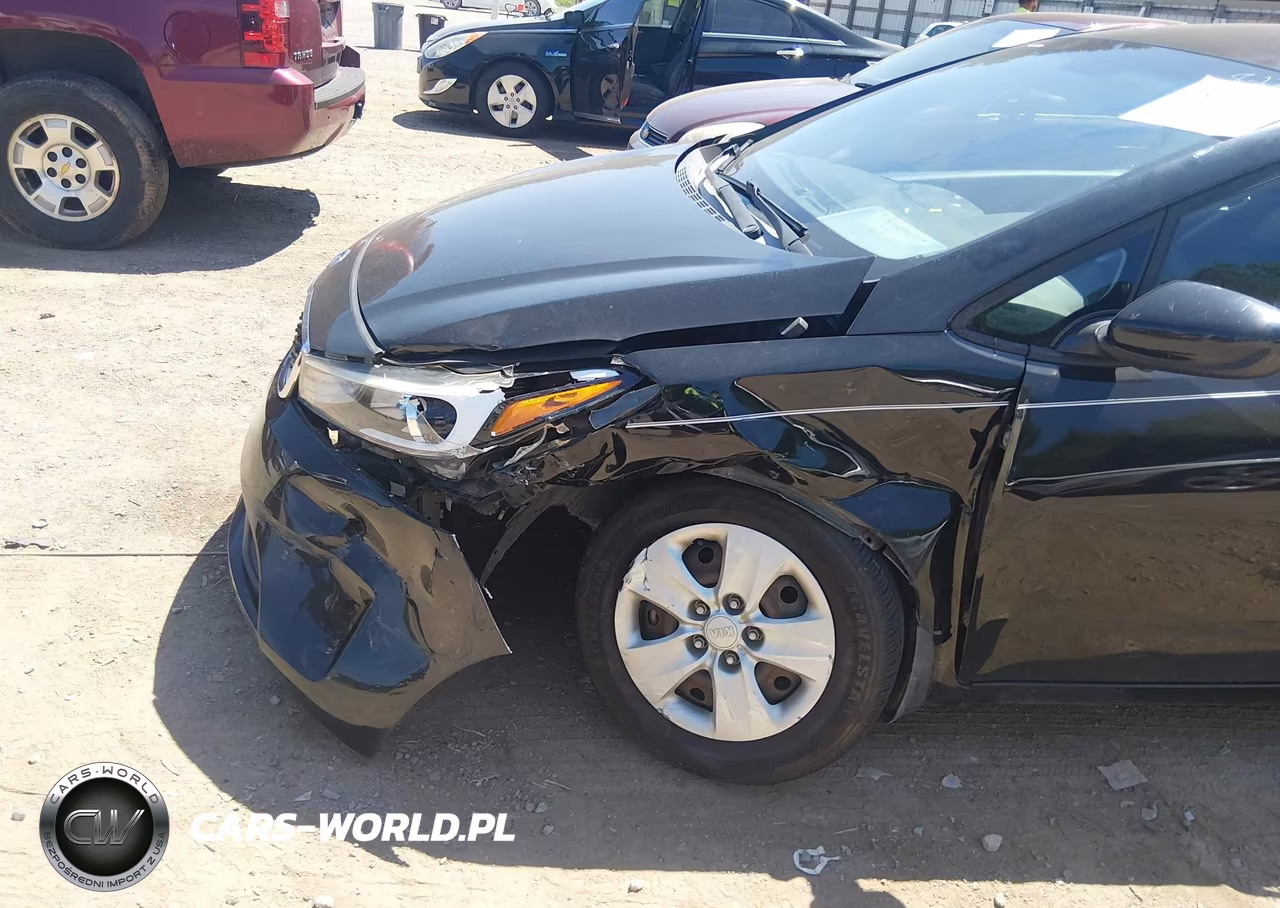2017 Kia Forte Lx VIN:3KPFK4A74HE028927 - 6