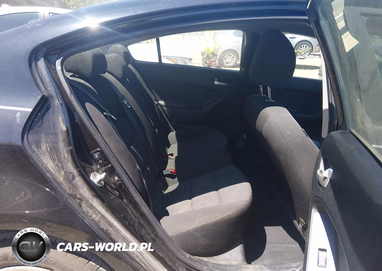 2017 Kia Forte Lx VIN:3KPFK4A74HE028927 - 8