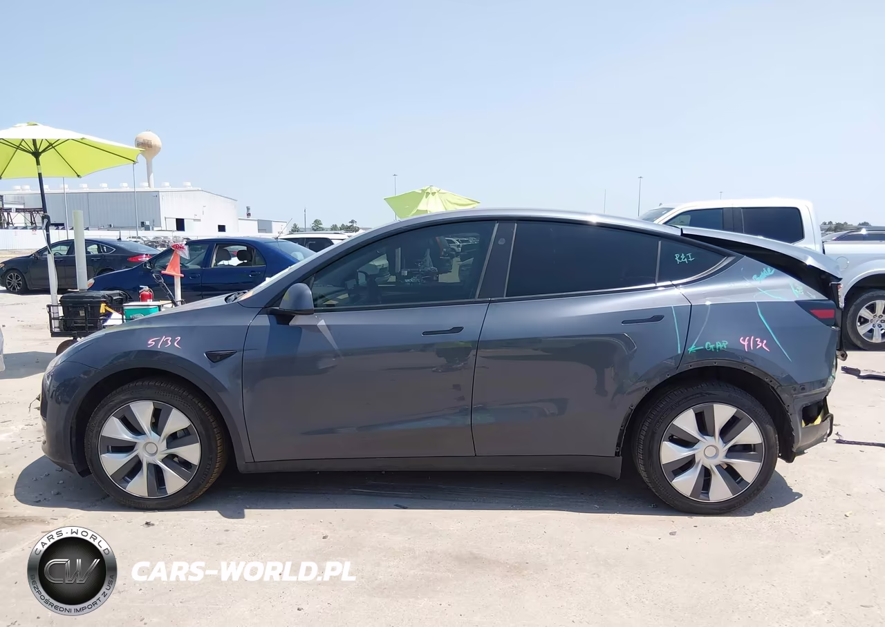 2023 Tesla Model Y Awd-Long Range Dual Motor All-Wheel Drive VIN:7SAYGDEE8PA211842 - 15