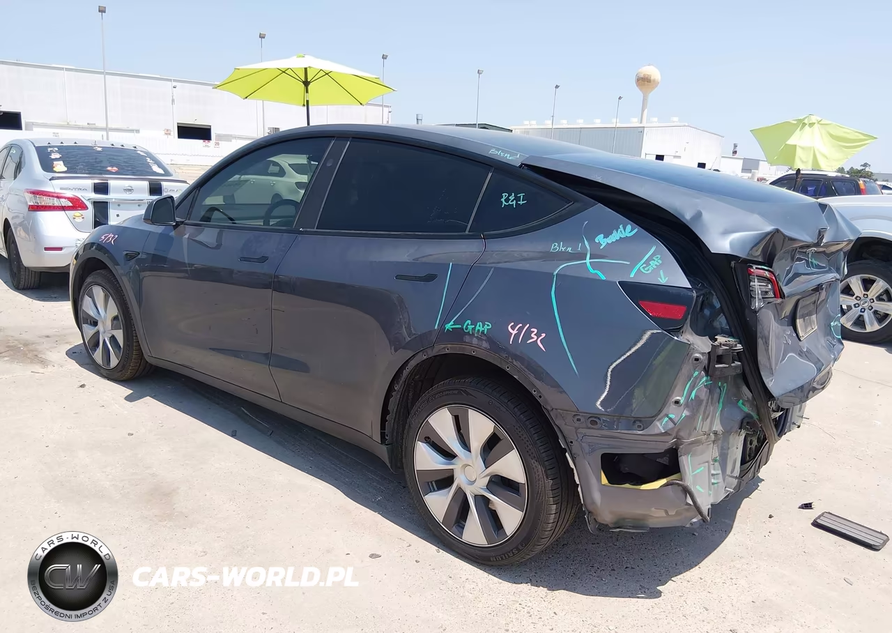 2023 Tesla Model Y Awd-Long Range Dual Motor All-Wheel Drive VIN:7SAYGDEE8PA211842 - 3