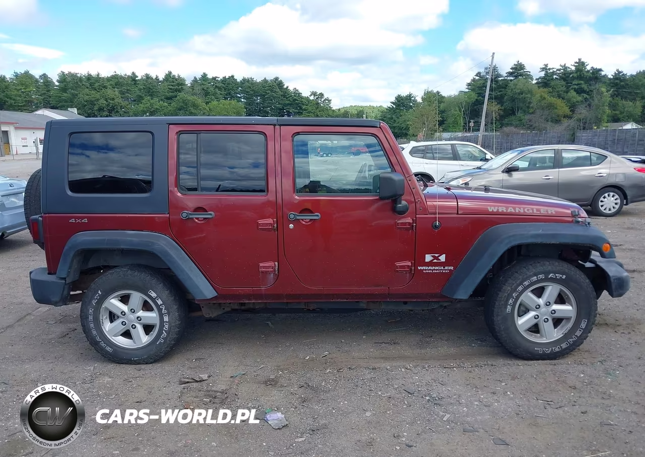 2008 Jeep Wrangler Unlimited X VIN:1J4GA39198L504057 - 13