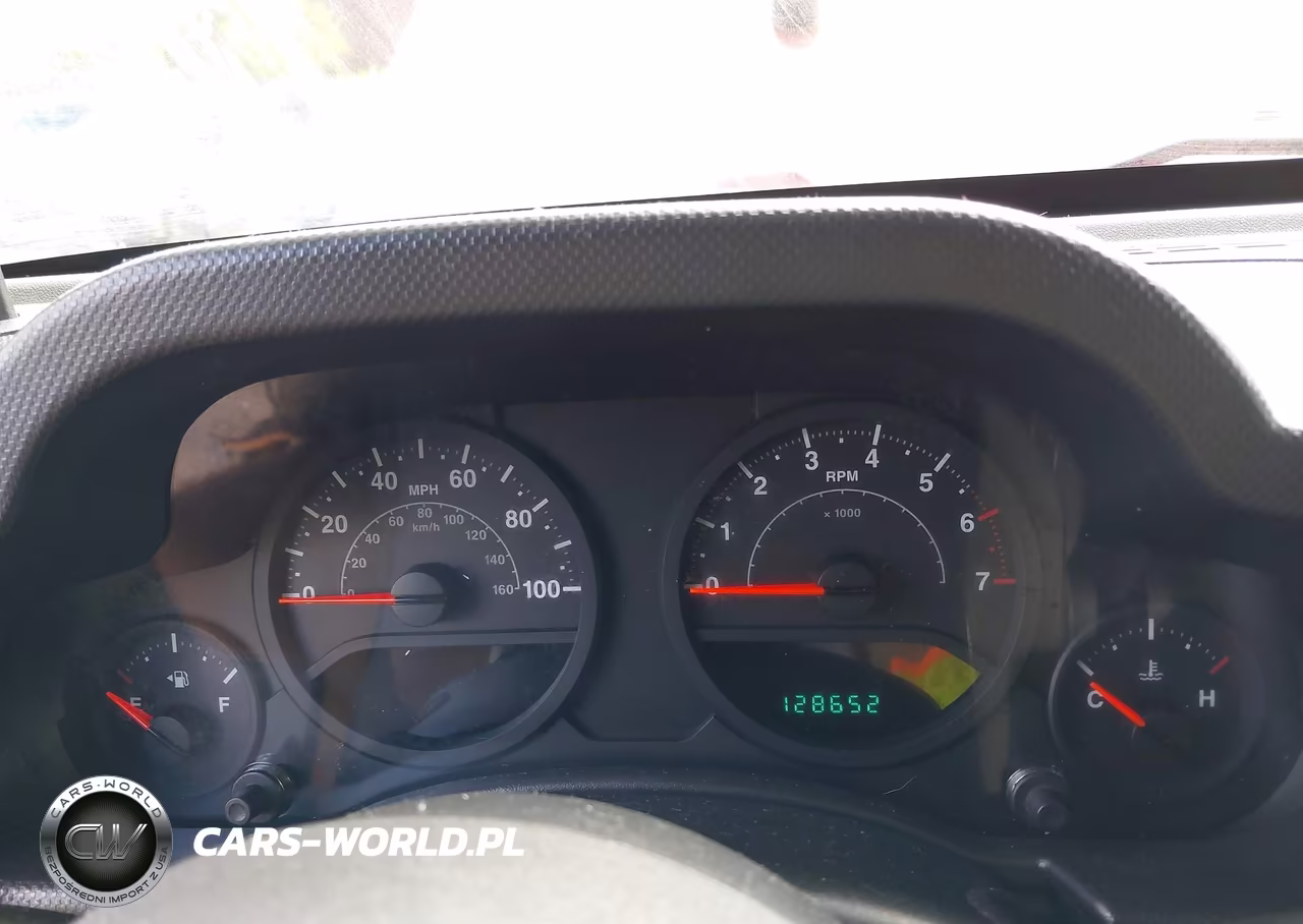 2008 Jeep Wrangler Unlimited X VIN:1J4GA39198L504057 - 7