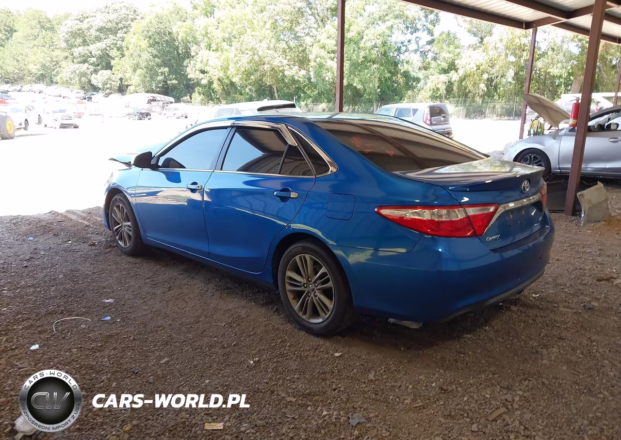 2017 Toyota Camry Se VIN:4T1BF1FK2HU673409 - 3