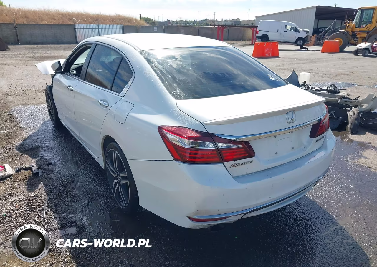 2017 Honda Accord Sport VIN:1HGCR2F68HA054356 - 3