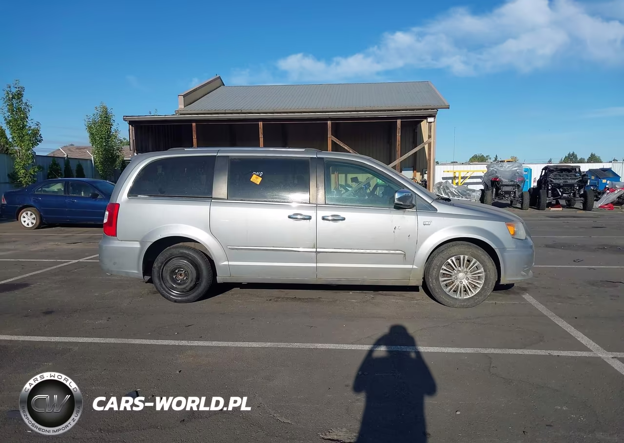 2014 Chrysler Town & Country Touring-L 30Th Anniversary VIN:2C4RC1CG9ER195963 - 14