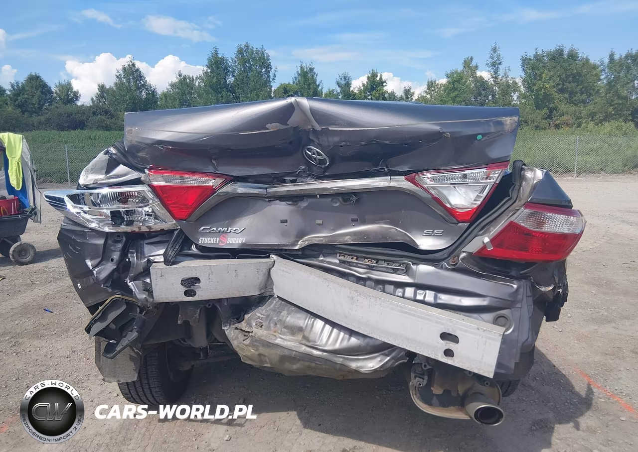 2015 Toyota Camry Se VIN:4T1BF1FK0FU006299 - 16