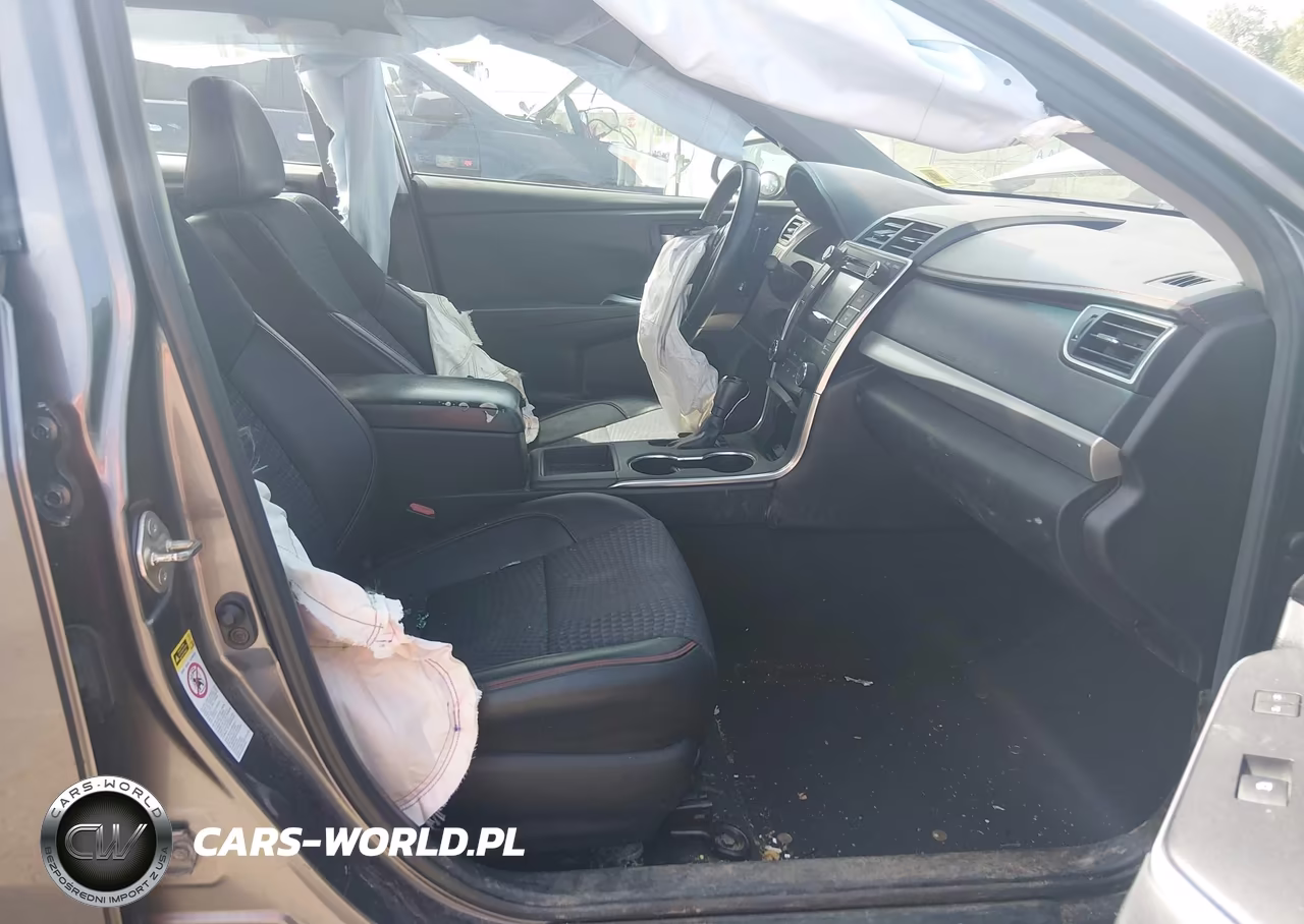 2015 Toyota Camry Se VIN:4T1BF1FK0FU006299 - 5