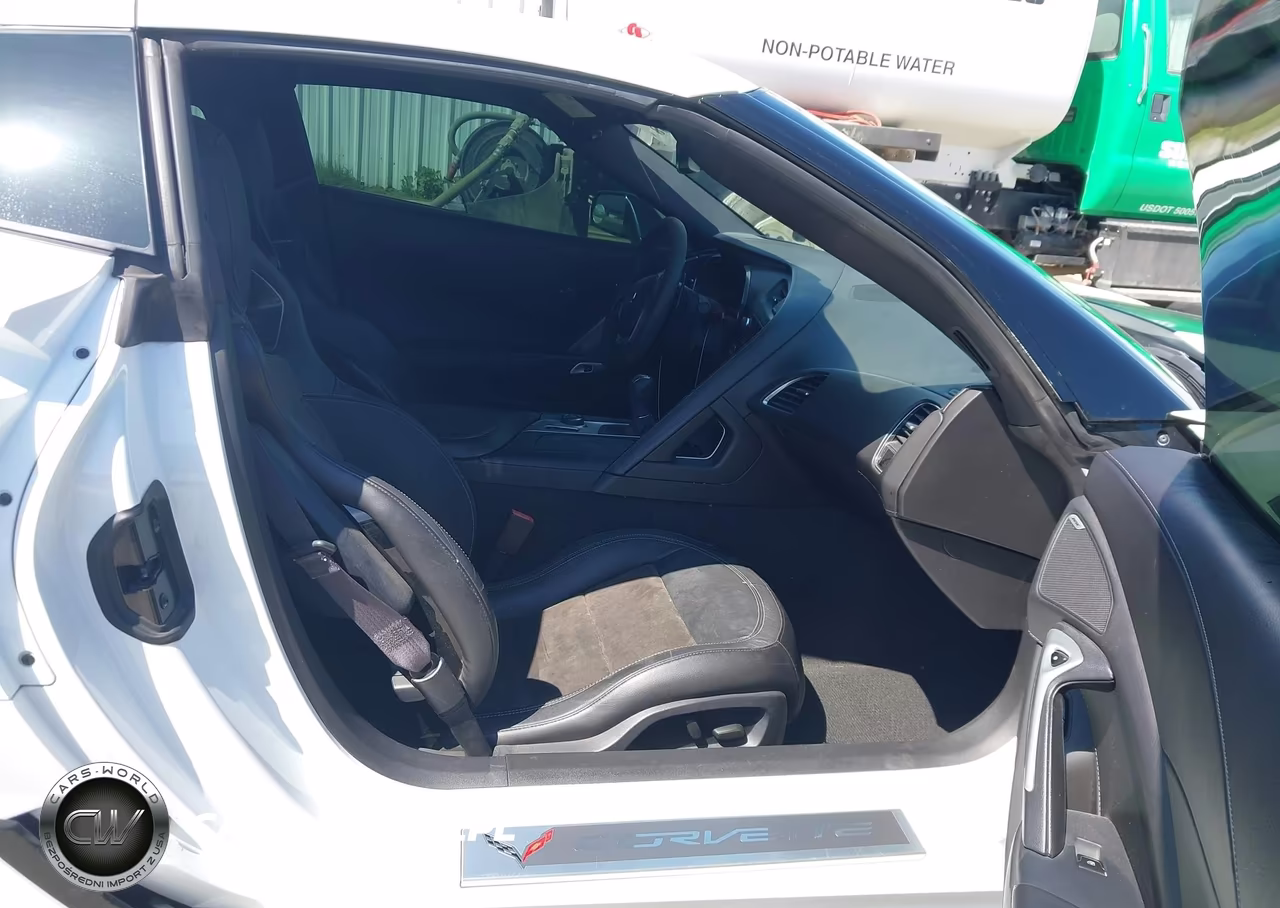 2016 Chevrolet Corvette Z06 VIN:1G1YN2D66G5601580 - 5