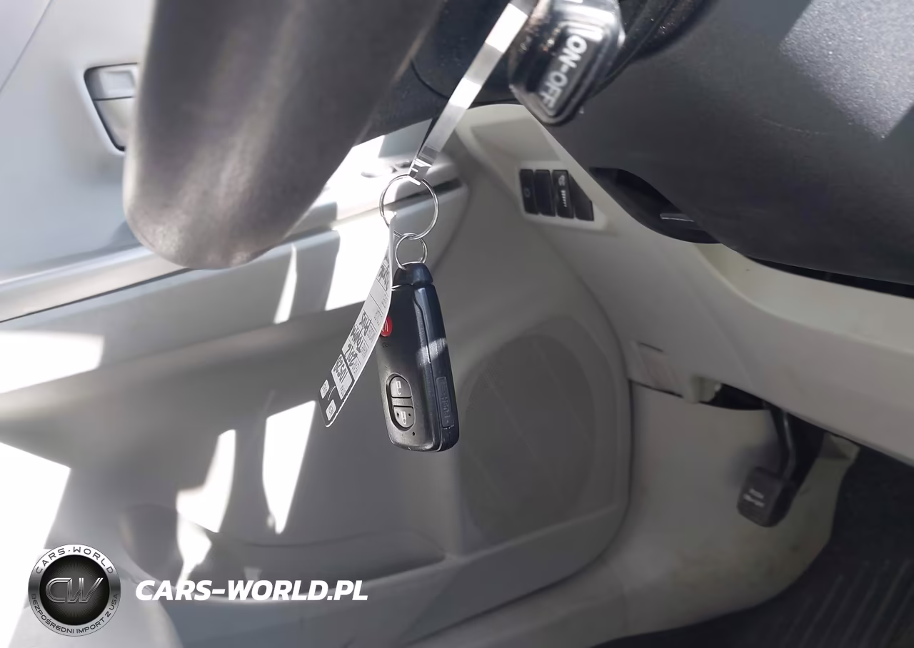 2012 Toyota Prius V Five VIN:JTDZN3EU6C3137646 - 11