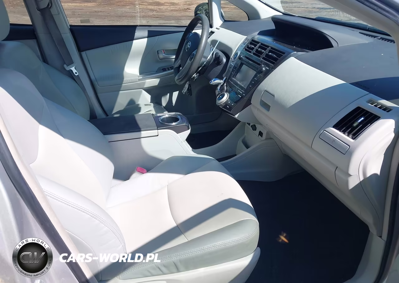 2012 Toyota Prius V Five VIN:JTDZN3EU6C3137646 - 5