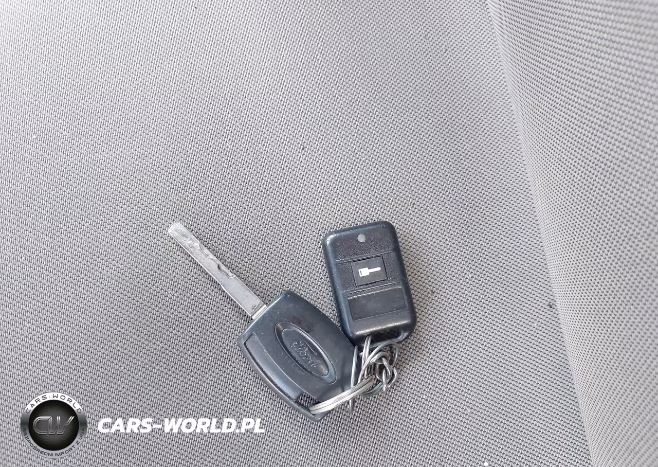 2013 Ford Fiesta S VIN:3FADP4AJ7DM113657 - 11