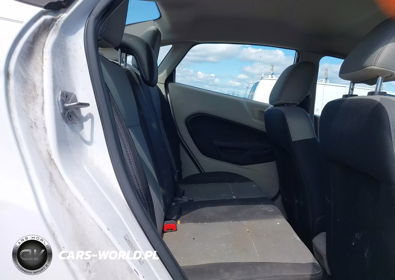 2013 Ford Fiesta S VIN:3FADP4AJ7DM113657 - 8