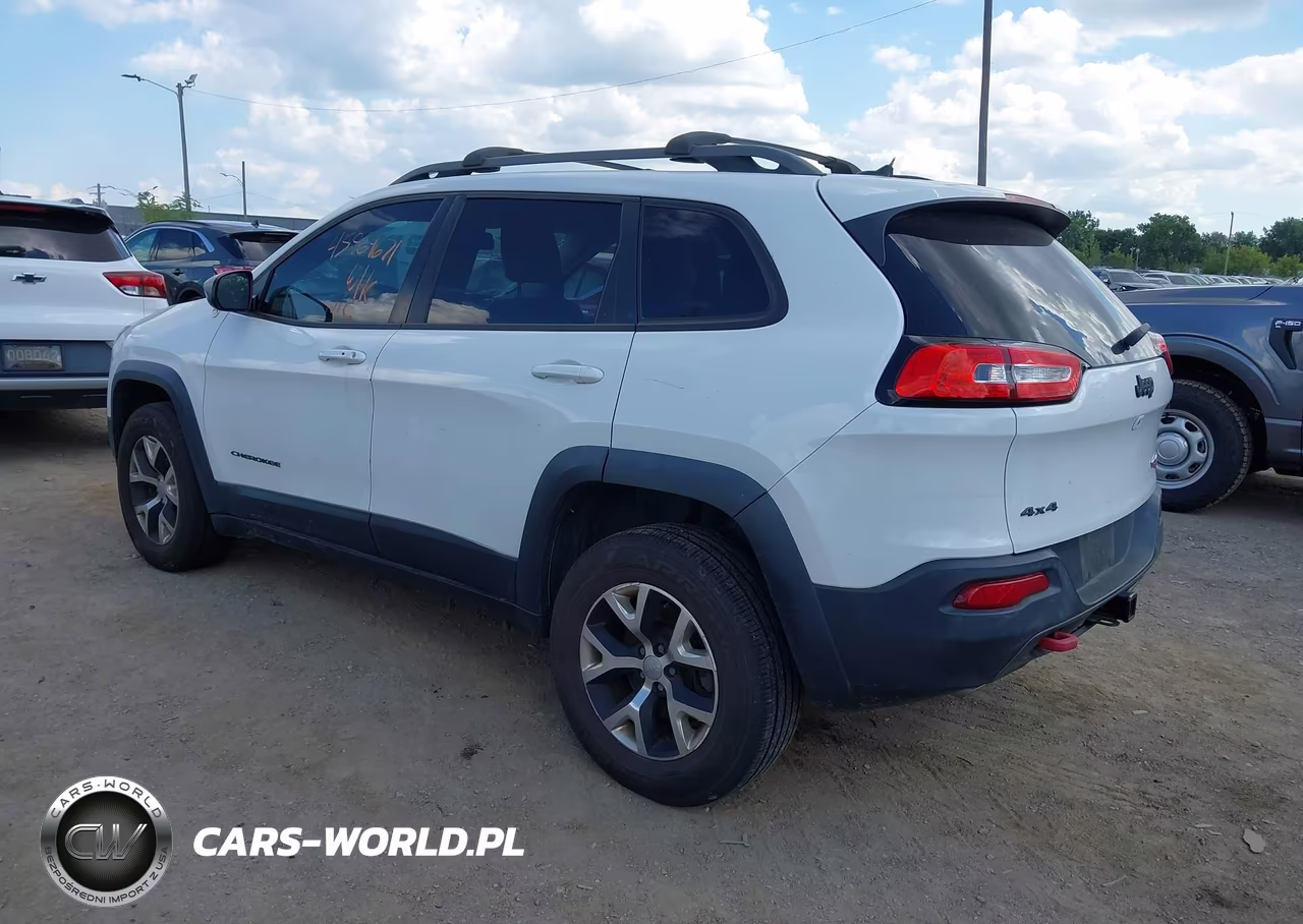 2015 Jeep Cherokee Trailhawk VIN:1C4PJMBSXFW563578 - 3