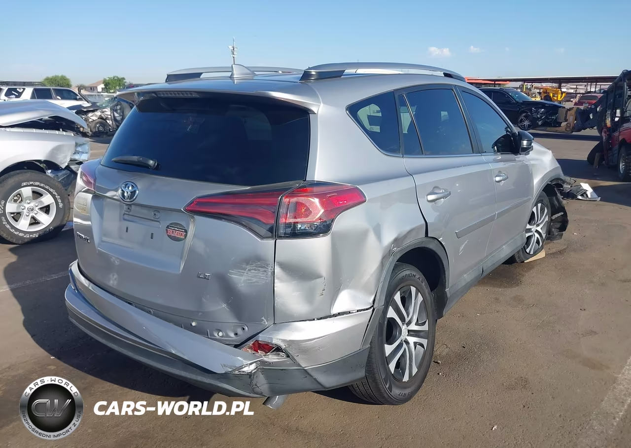 2018 Toyota Rav4 Le VIN:2T3ZFREV7JW407616 - 4