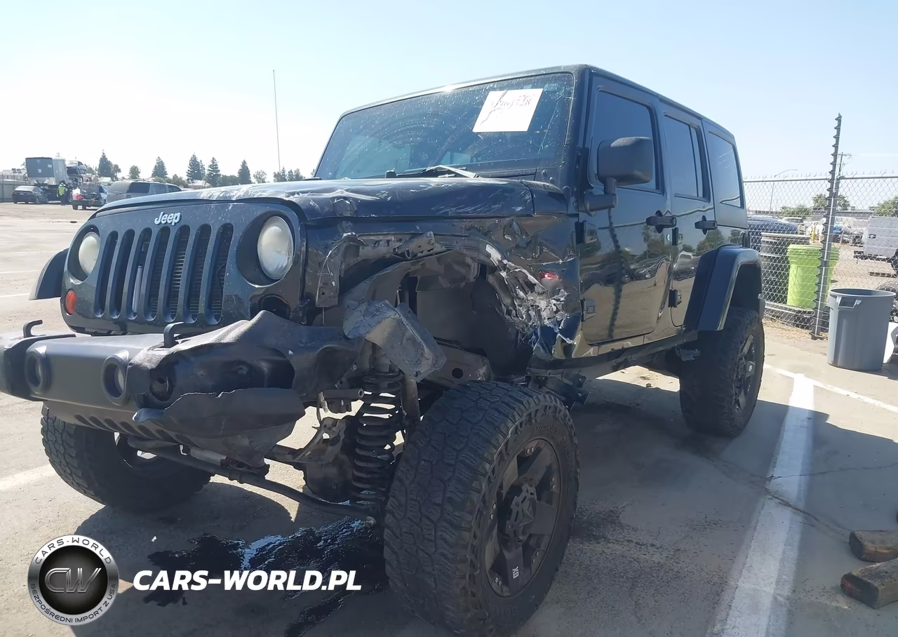 2012 Jeep Wrangler Unlimited Sahara VIN:1C4BJWEG2CL133196 - 6