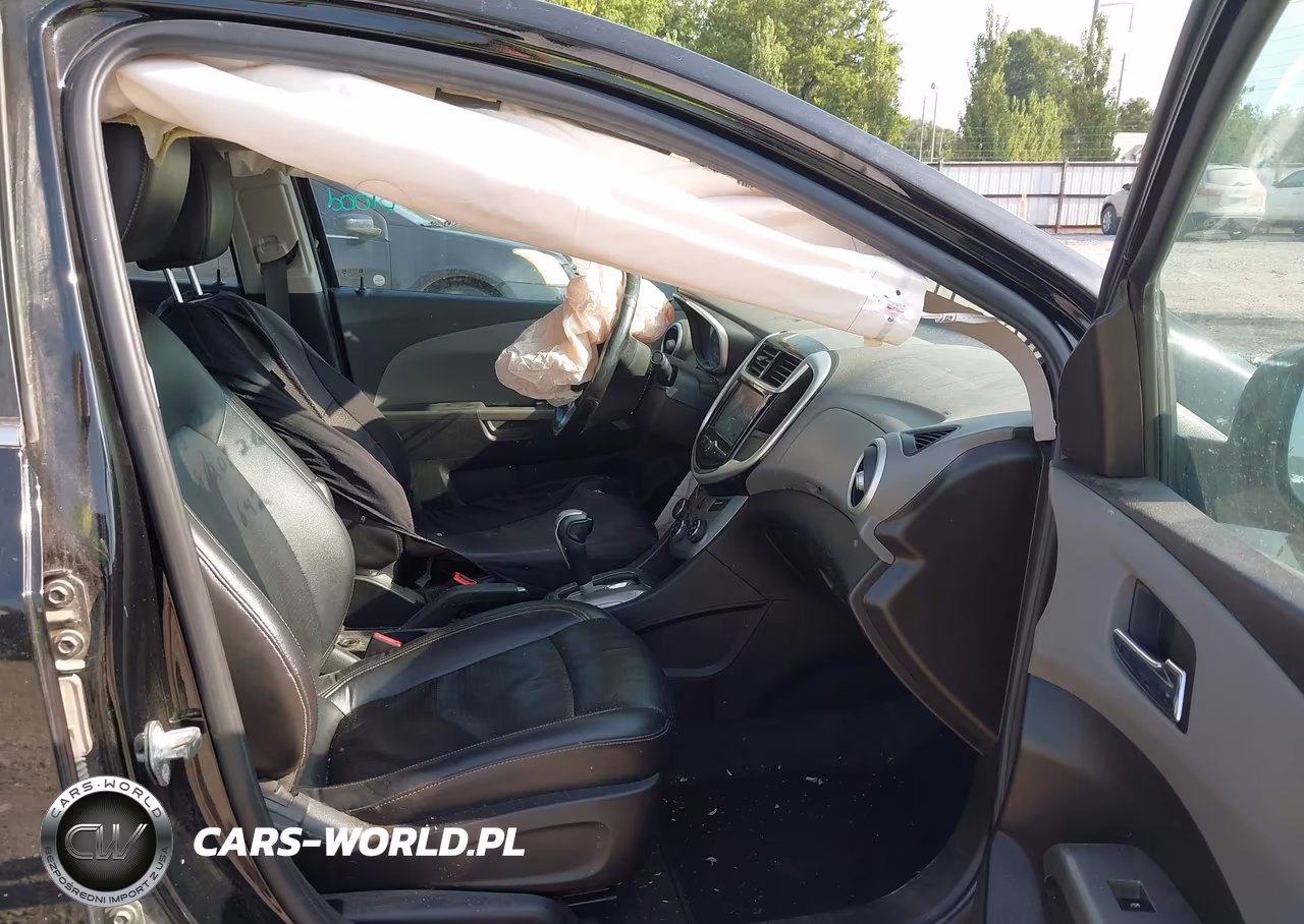 2017 Chevrolet Sonic Premier Auto VIN:1G1JF5SB5H4130139 - 5
