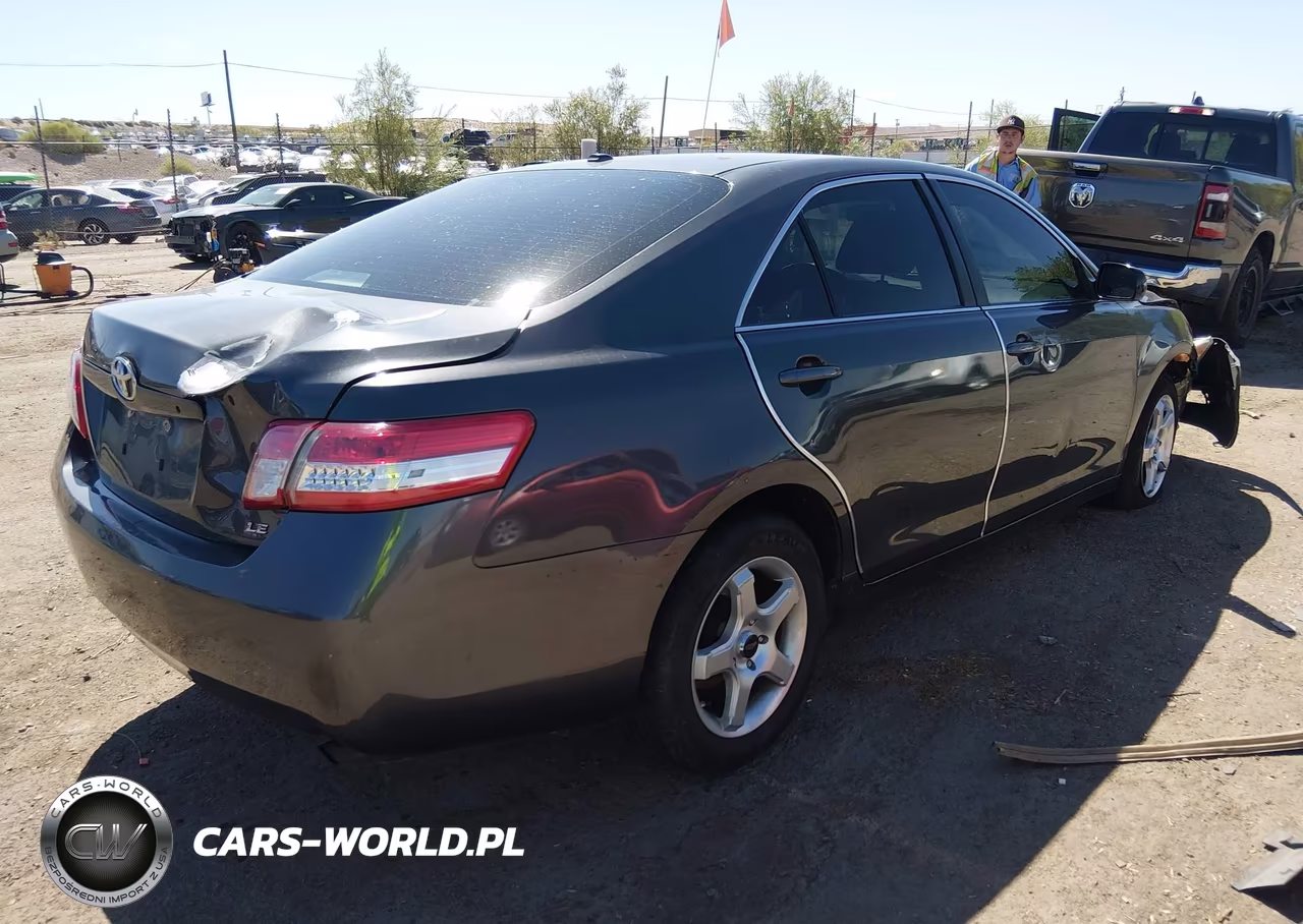 2010 Toyota Camry Le VIN:4T1BF3EK8AU013359 - 4