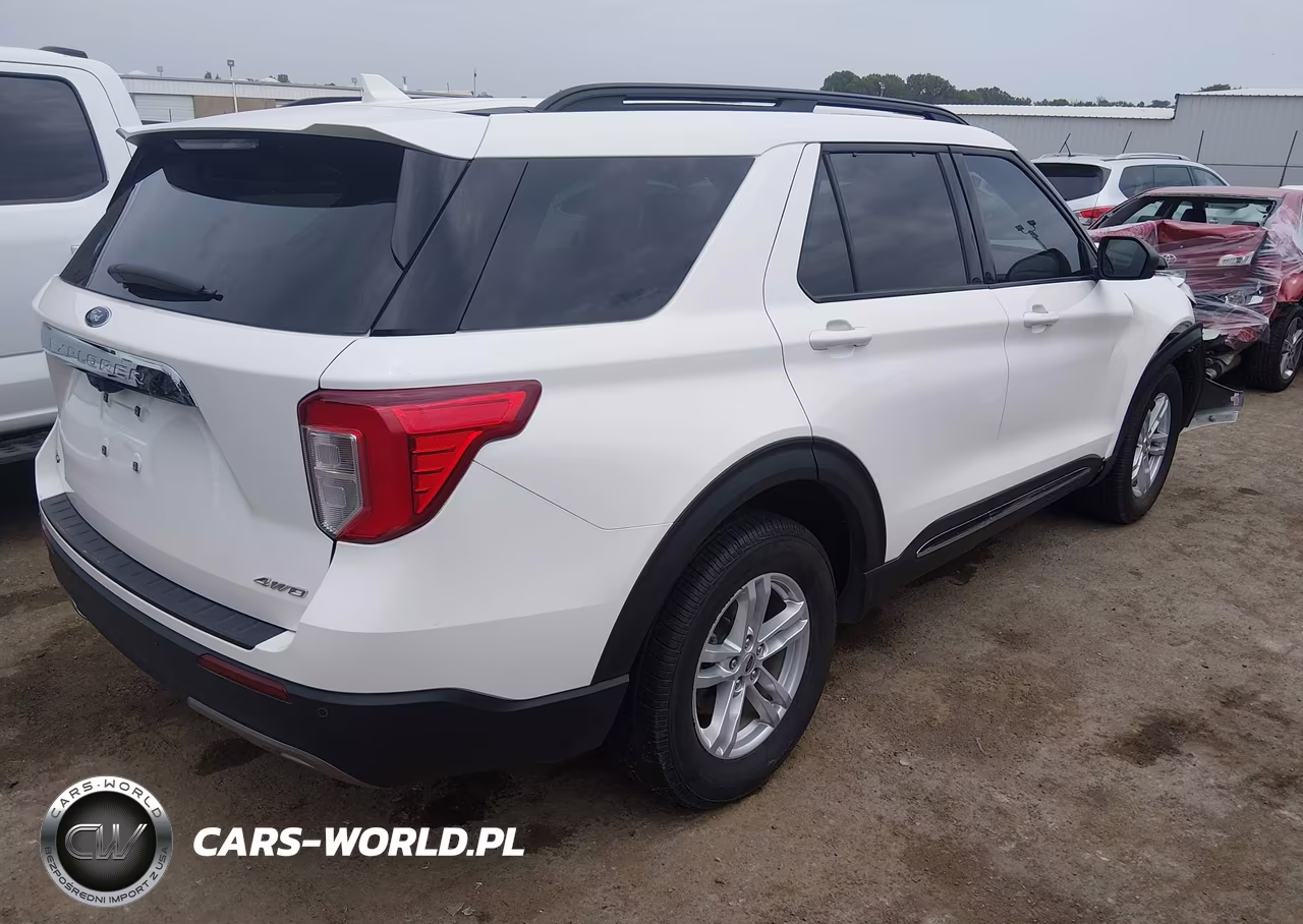 2022 Ford Explorer Xlt VIN:1FMSK8DH6NGA37940 - 4