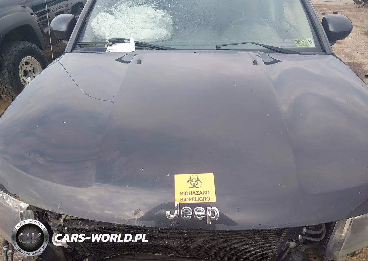 2014 Jeep Compass Latitude VIN:1C4NJDEB6ED822578 - 10