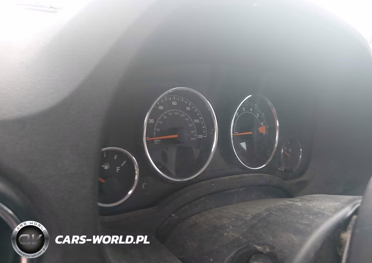 2014 Jeep Compass Latitude VIN:1C4NJDEB6ED822578 - 7