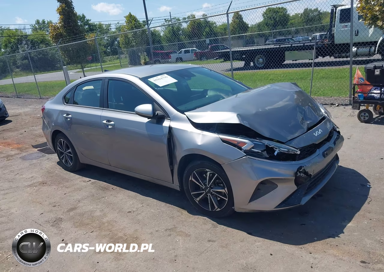 2023 Kia Forte Lxs