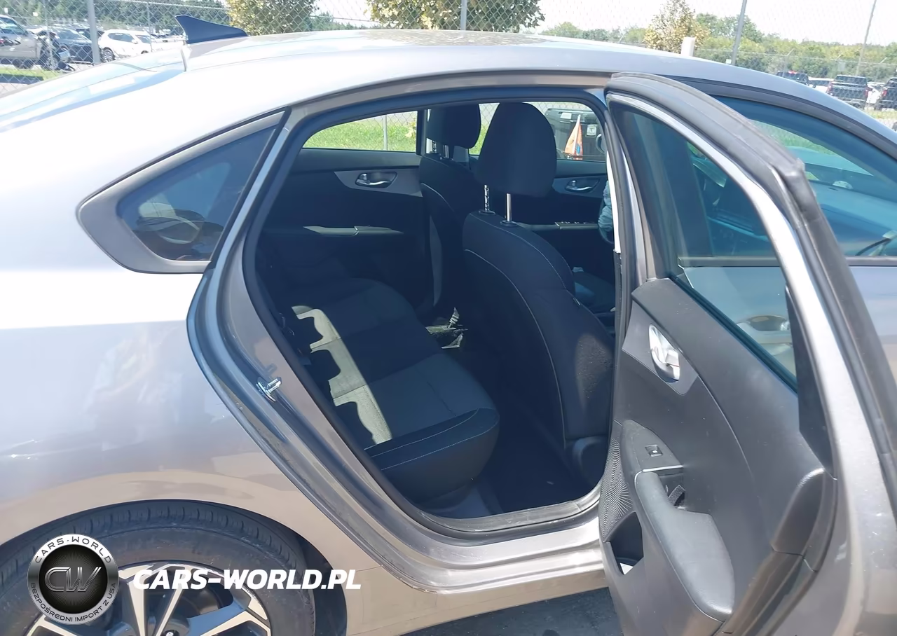 2023 Kia Forte Lxs VIN:3KPF24AD4PE540465 - 8