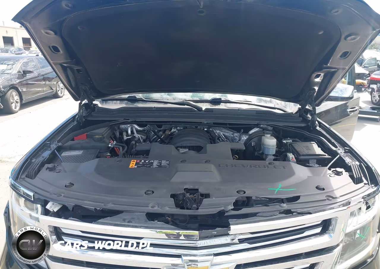 2018 Chevrolet Suburban Premier VIN:1GNSKJKC3JR262552 - 10