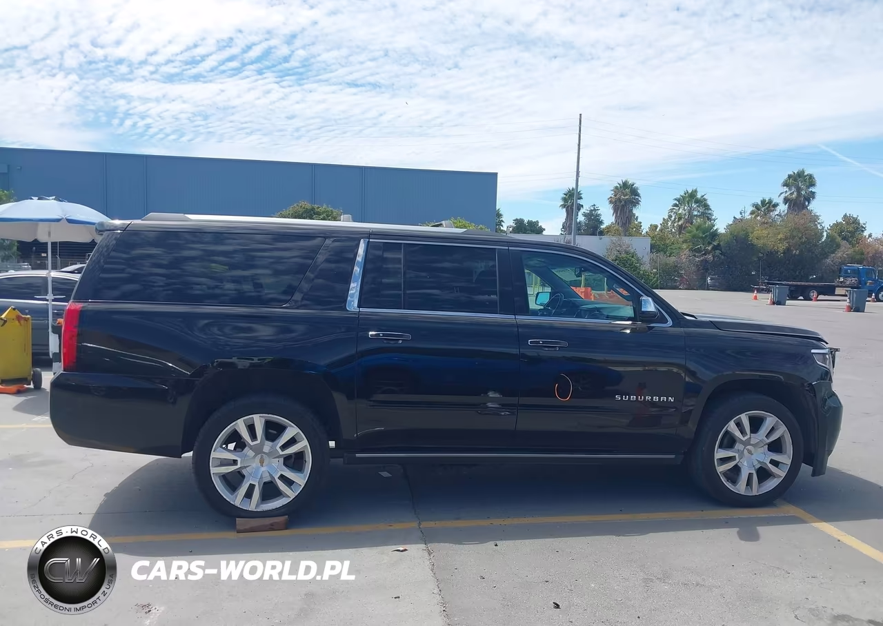 2018 Chevrolet Suburban Premier VIN:1GNSKJKC3JR262552 - 13