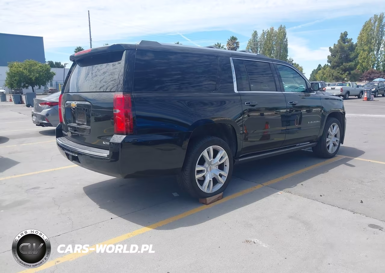 2018 Chevrolet Suburban Premier VIN:1GNSKJKC3JR262552 - 4