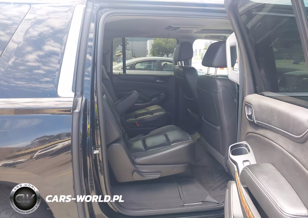 2018 Chevrolet Suburban Premier VIN:1GNSKJKC3JR262552 - 8