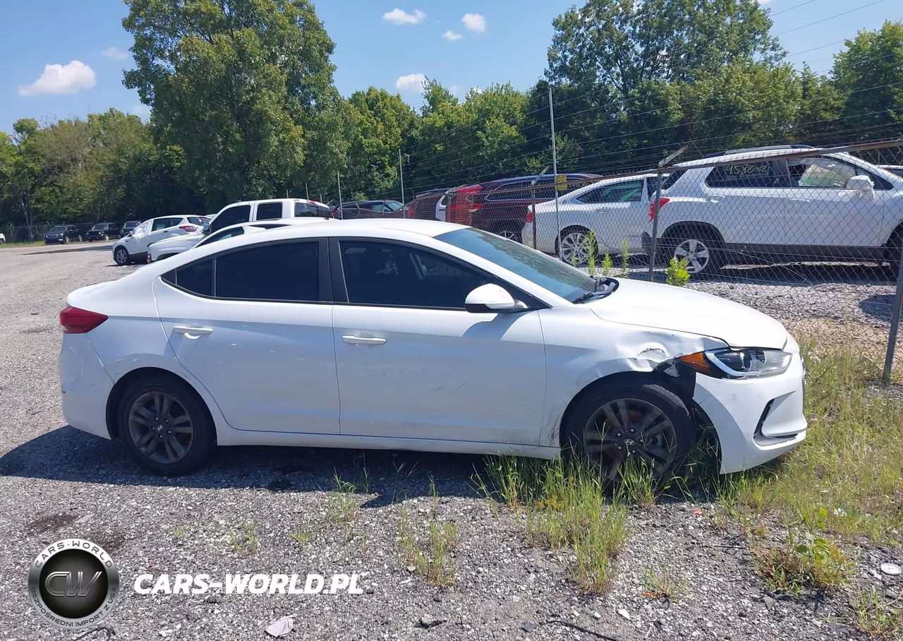 2018 Hyundai Elantra Sel VIN:5NPD84LFXJH303745 - 13