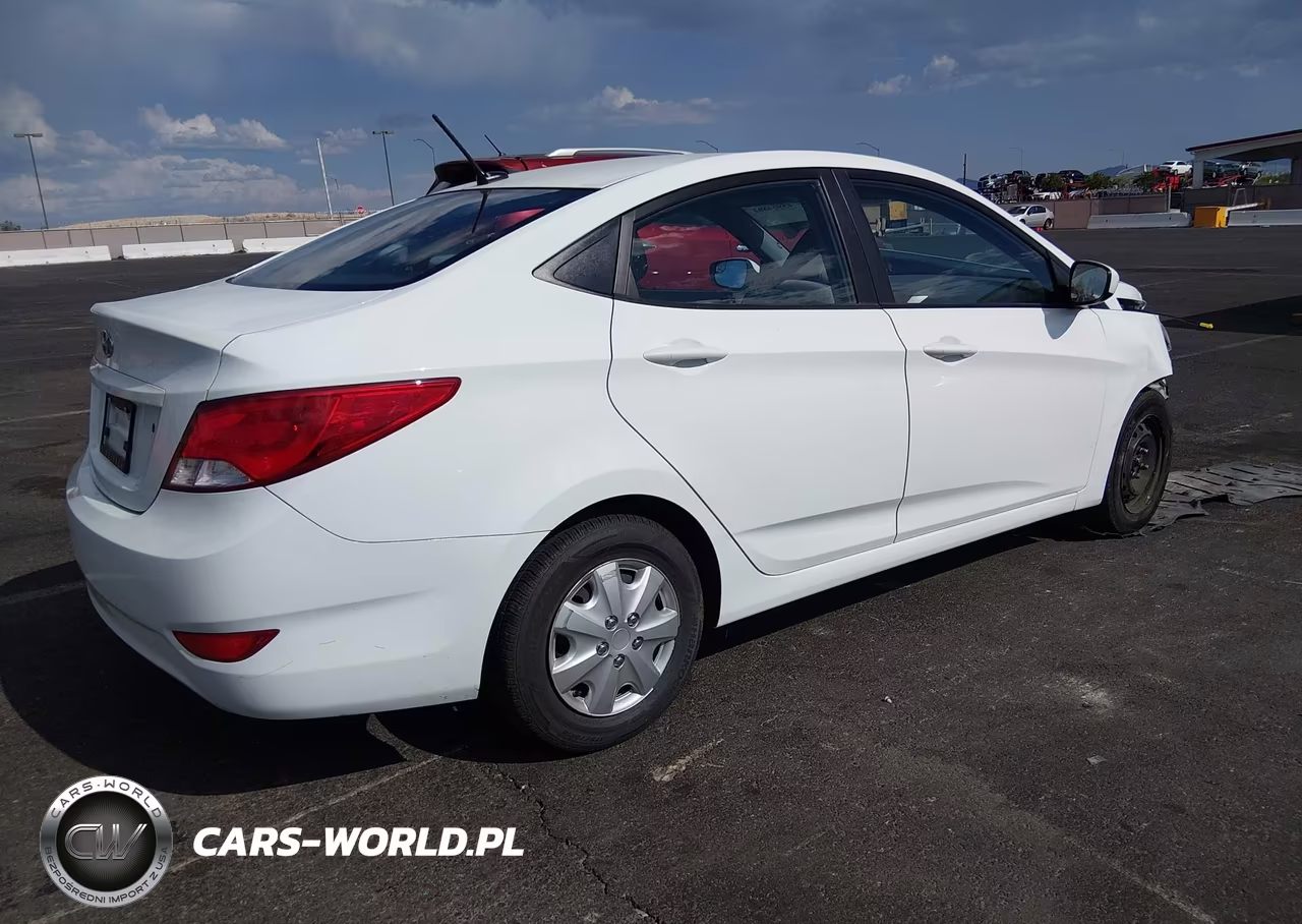 2015 Hyundai Accent Gls VIN:KMHCT4AE4FU863547 - 4